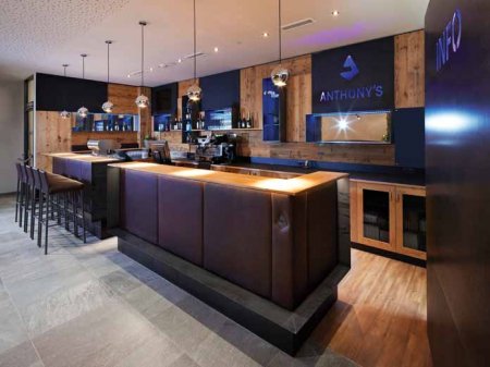 Hotel Anthony’s