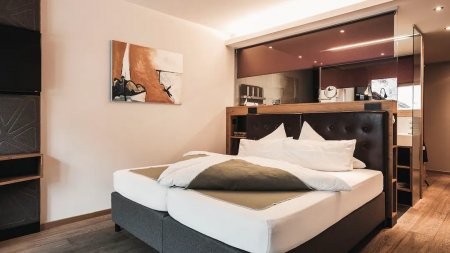 Hotel Anthony’s