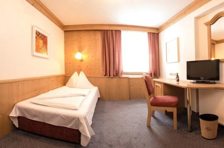 Hotel Karl Schranz