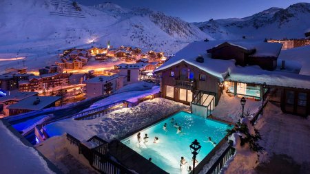 Village Montana Hotel